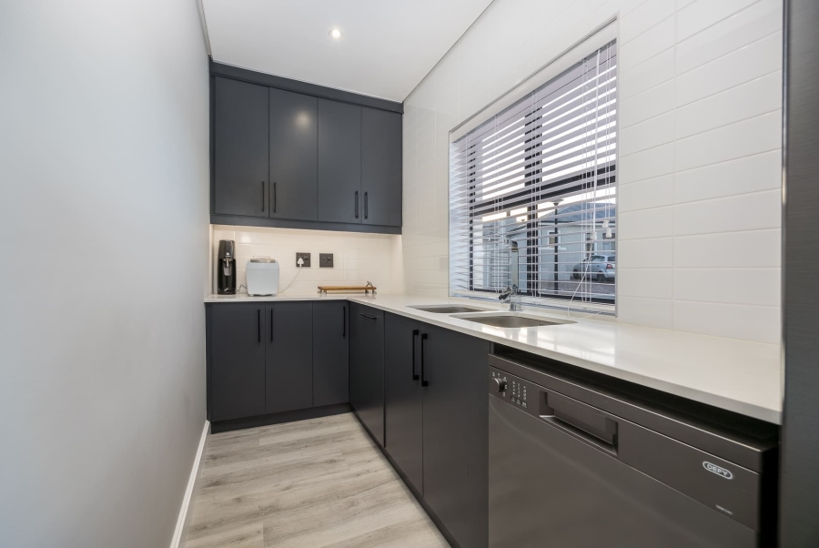 3 Bedroom Property for Sale in Protea Heights Western Cape